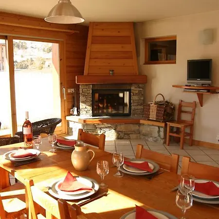 شاليه Chalet Antramis